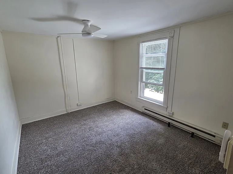 214 E Pine St #214 — Photo 9