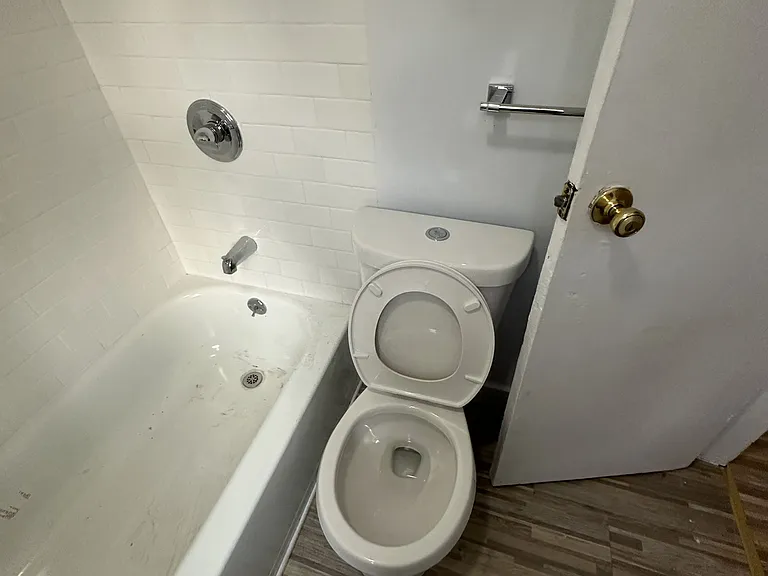 1036 Maplewood Ave #1 — Photo 14