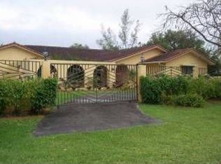 8250 SW 170th St, Palmetto Bay, FL 33157