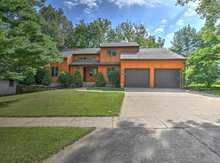 956 S Cedar Hill Dr, Decatur, IL 62521