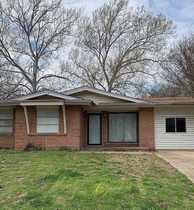 1st image of 804 Buena Vista Dr