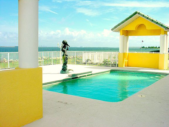 Pool with 2 Cabanas