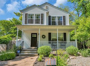 26 1/2 Earl St, Red Bank, NJ 07701