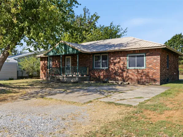 303 S Gray Pl, Chouteau, OK 74337