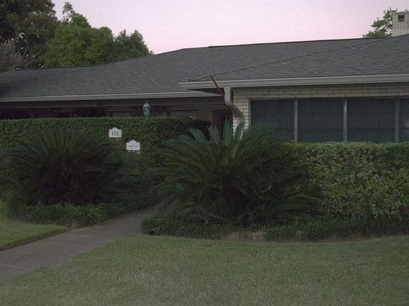 2nd image of 205 N Gayle Ave