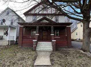 221 3rd St #3, Olyphant, PA 18447