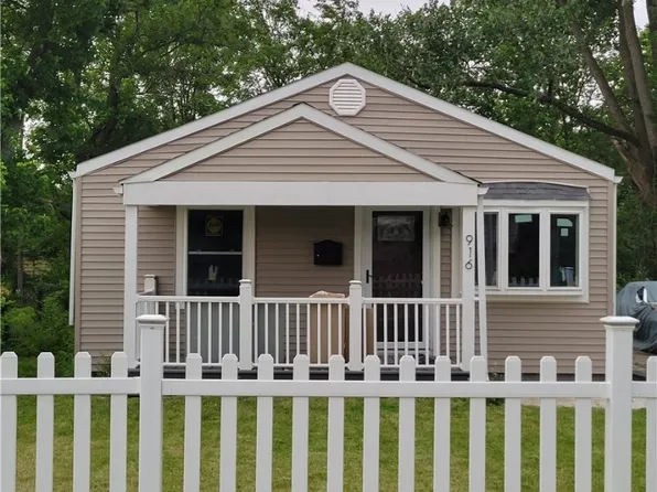 916 Geneva Rd, Dayton, OH 45417