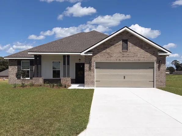 5910 Luckenbach Ln, Crestview, FL 32539