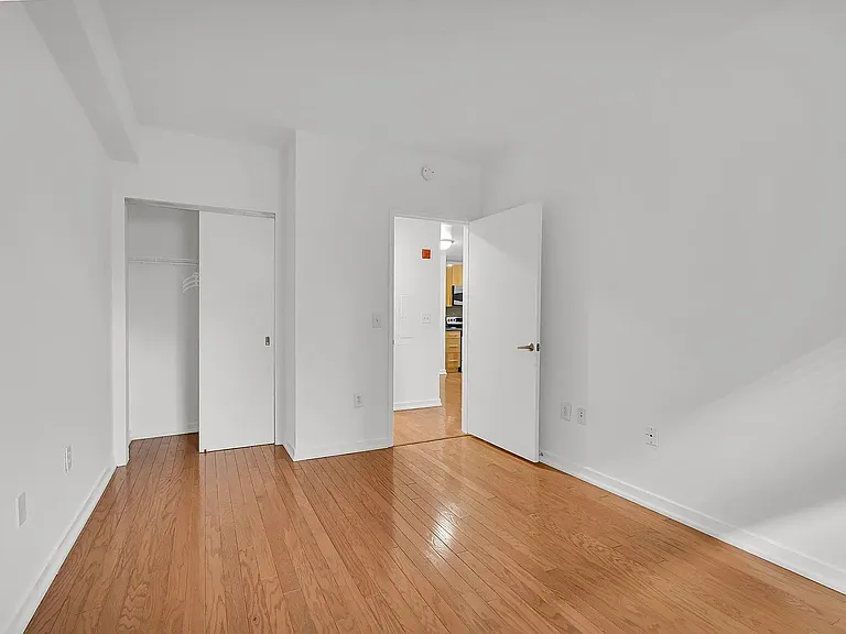 149 Essex St #4D — Photo 5