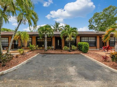 10980 Olive Ave, Hollywood, FL, 33026