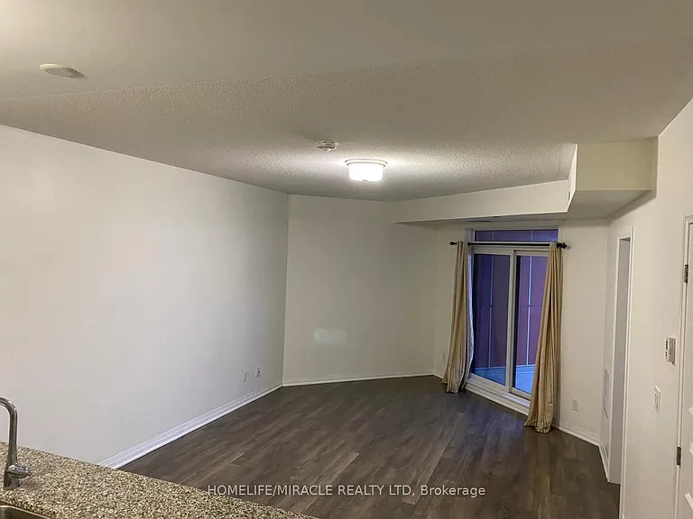 2 Adam Sellers St #501 — Photo 3