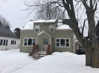 1124 Division St, Algoma, WI 54201