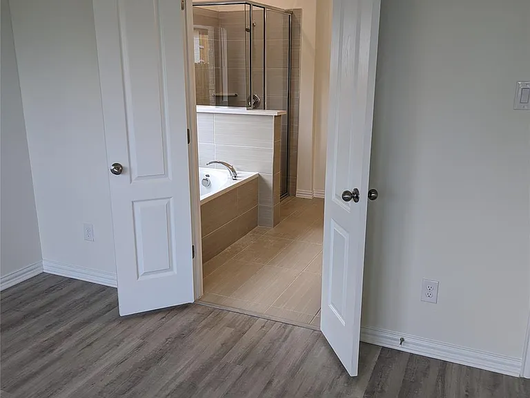 612 Silent Creek Cv — Photo 11