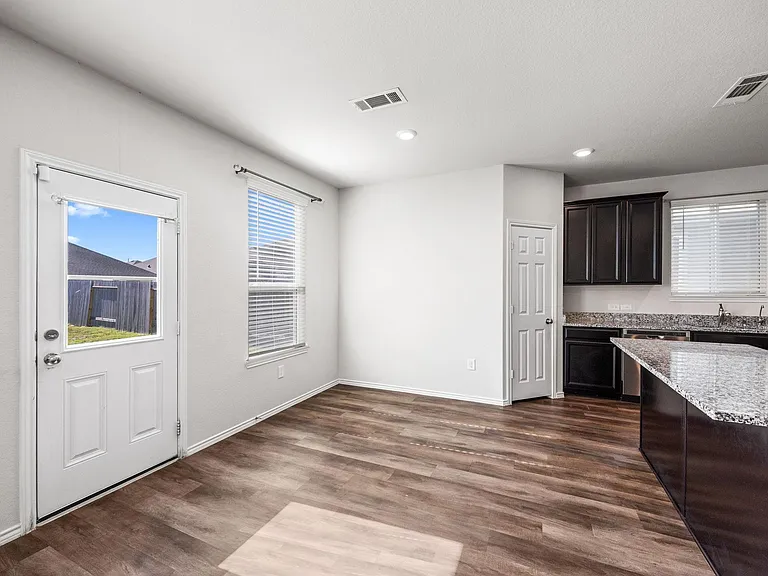 25411 Farmstead Prairie Pl — Photo 8
