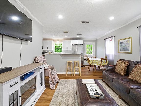 5th image of 54 Stephens Rd SE