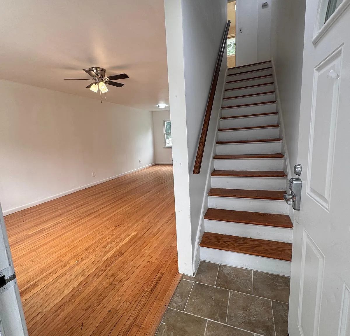 2 bed, 864 sqft, $2,500 — Photo 4