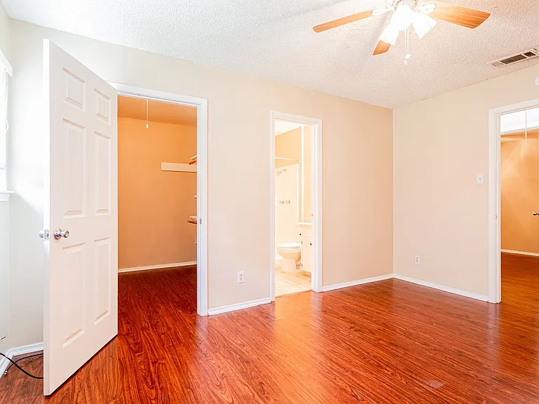 3004 Pecan Springs Rd #B — Photo 8
