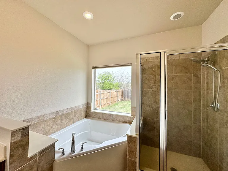 705 Marshall Dr — Photo 27