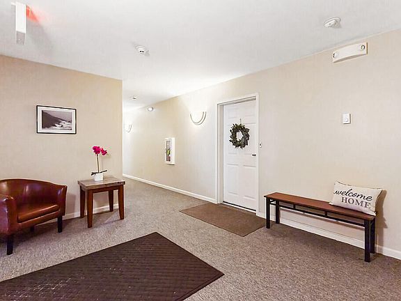 3rd image of 4 Schooner Ridge Road #1