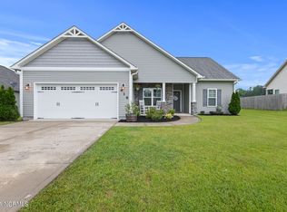 418 Old Stage Rd, Richlands, NC 28540