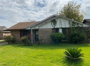 811 Grenshaw St, Houston, TX 77088