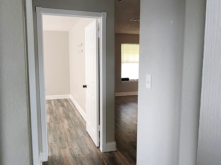 9555 Faggard Rd — Photo 6