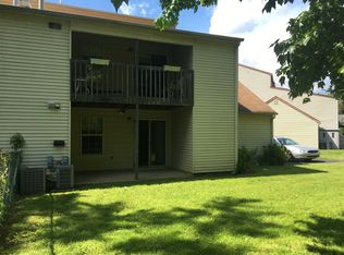 46 Sandybrooke Dr, Langhorne, PA 19047