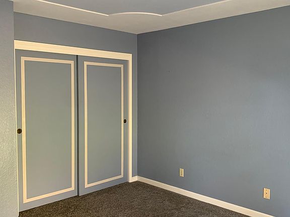 3rd image of 955 Joshua Ave