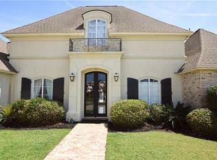 460 E Honors Point Ct, Slidell, LA 70458