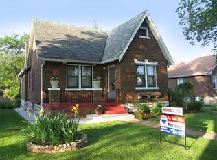 5248 Chippewa St, Saint Louis, MO 63109