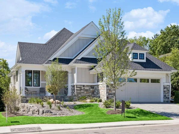 264 Wayzata Blvd E, Wayzata, MN 55391