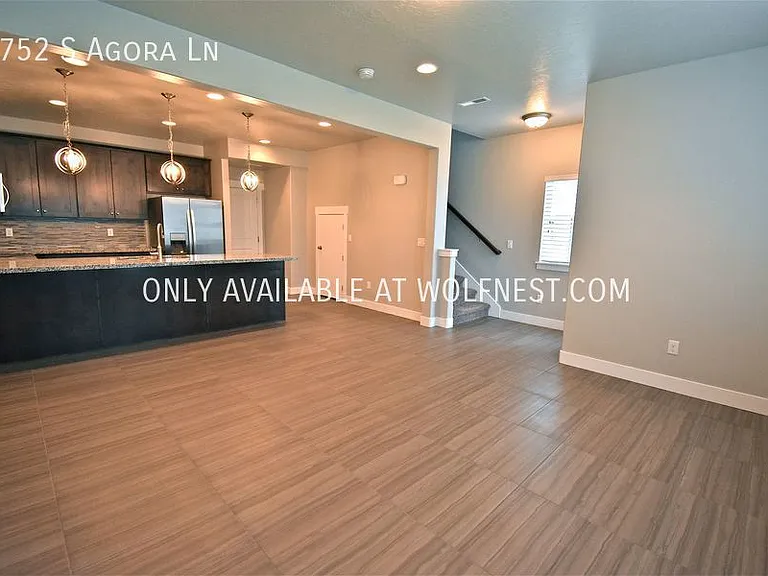 9752 S Agora Ln — Photo 4