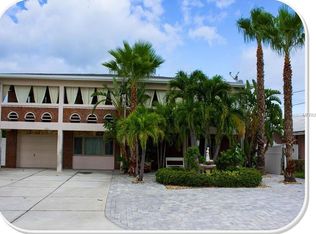 2710 Hibiscus Dr W, Belleair Beach, FL 33786