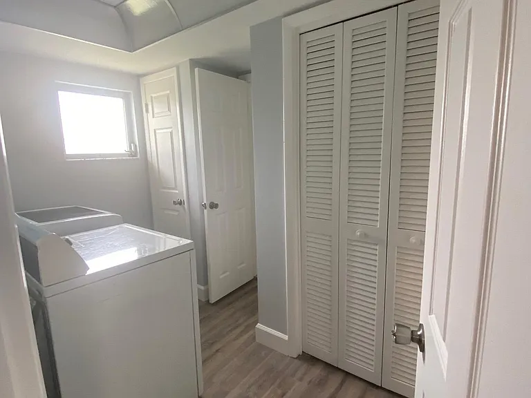 5097 Greenbriar Dr — Photo 16