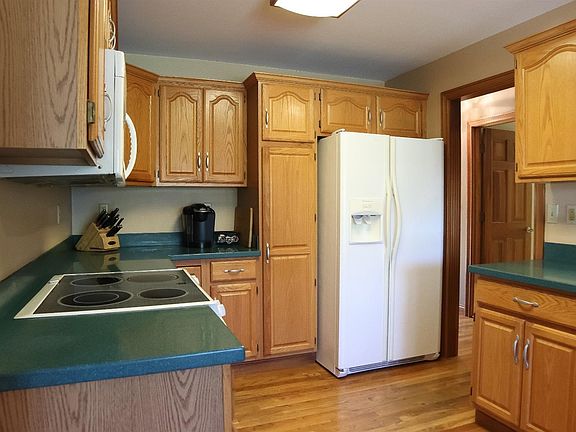 4th image of 7169 Brightwaters Ct