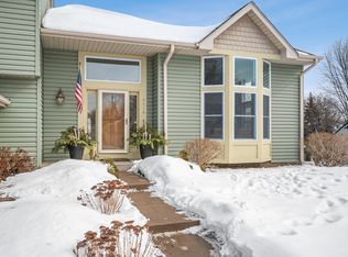 8678 Rosewood Ln N, Maple Grove, MN 55369