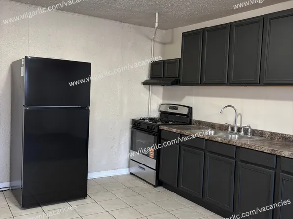 4233 W 22nd Ave, Gary, IN 46404