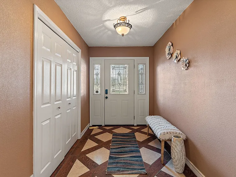 2403 N Carrier Pkwy — Photo 2