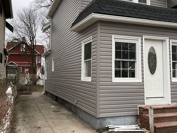 2nd image of 16807 115th Ave