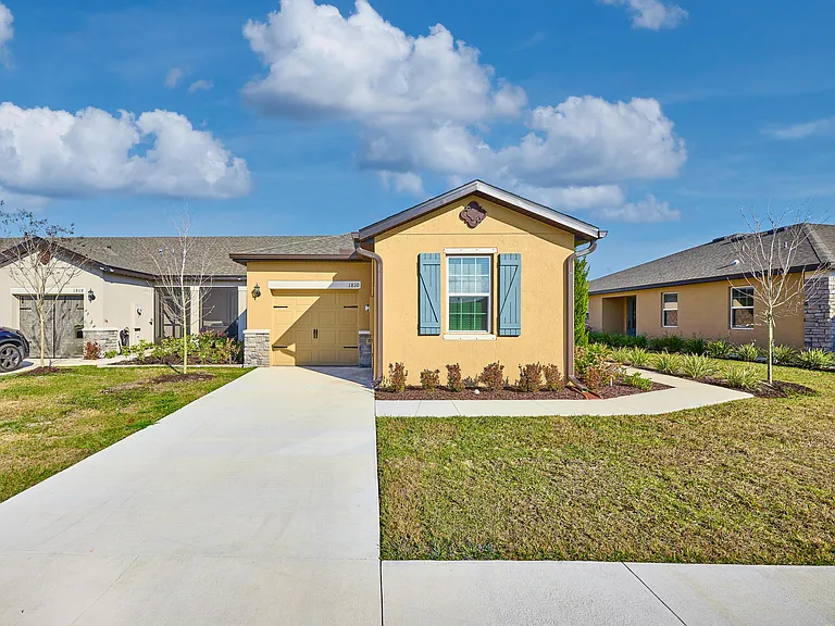 1810 Celebration Dr — Photo 1