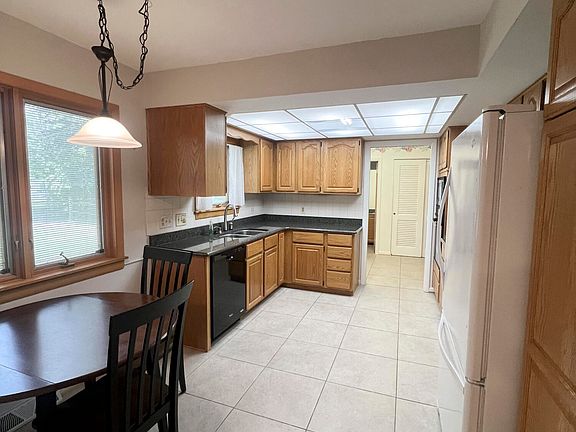 5th image of 4225 Barbara Dr