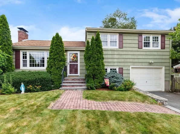 50 Oswego St, Bellingham, MA 02019