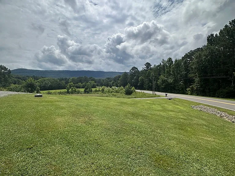 1932 Mill Creek Rd — Photo 3