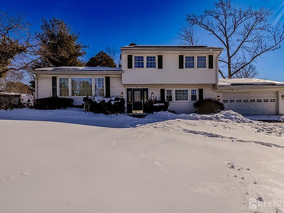 2nd image of 25 Colburn Rd