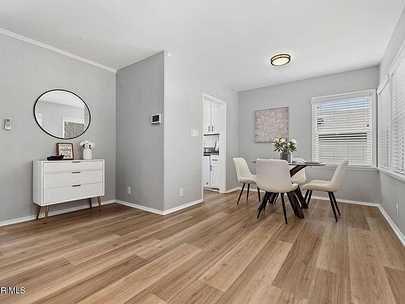 3rd image of 18324 Erwin St