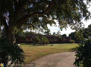 14300 W Palomino Dr, Southwest Ranches, FL 33330