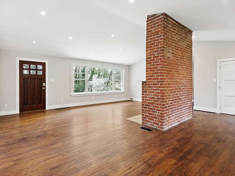2849 Ashford Rd — Photo 16