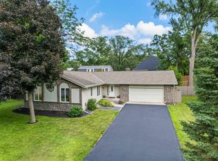1227 Flicker Cir, Eagan, MN 55123