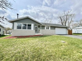 419 W Hilltop Trl, Fort Atkinson, WI 53538