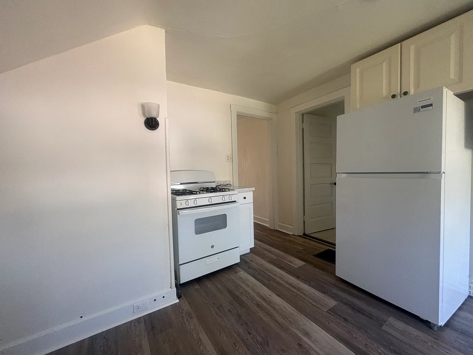 2 bed, 1200 sqft, $1,150 — Photo 4